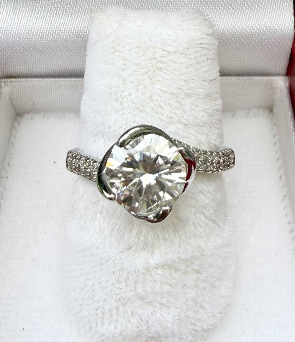 Genuine Clear Moissanite Ring 2 Ct Size 6 GRA Certified S925